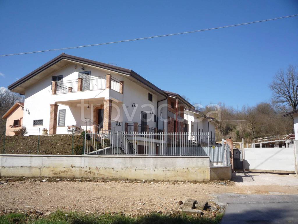 Villa Bifamiliare in vendita a Ceccano via Marano, 2