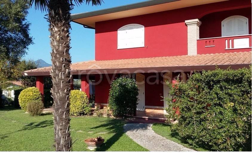 Villa in vendita a Ceccano via Cantinella