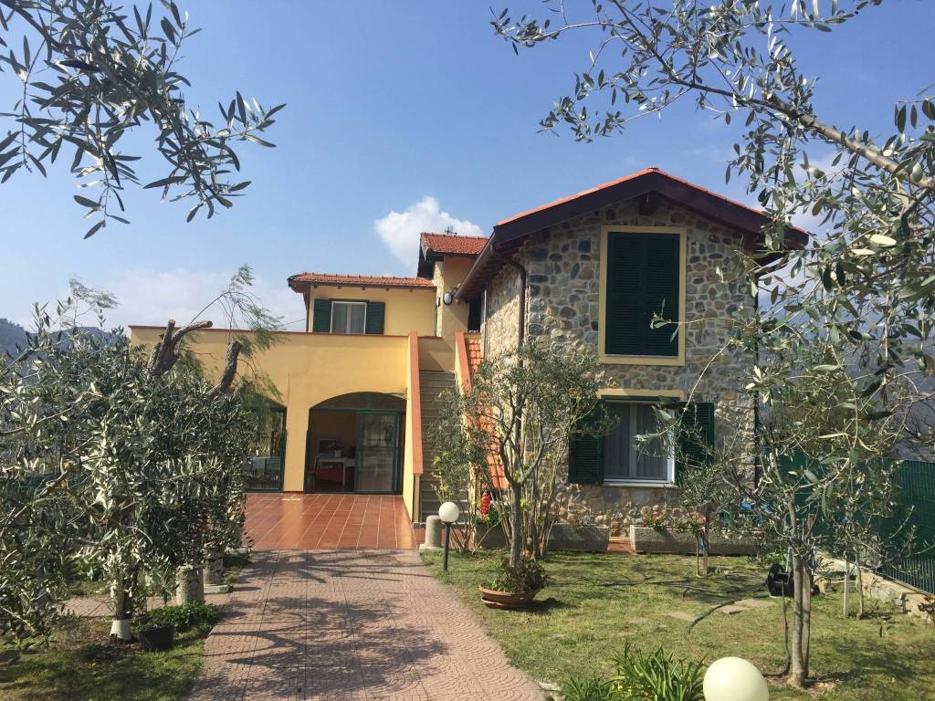 Villa Bifamiliare in vendita a Camporosso localita' cian russo