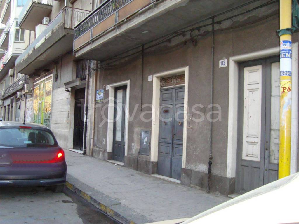 Negozio in in vendita da privato a Paternò via Emanuele Bellia, 114