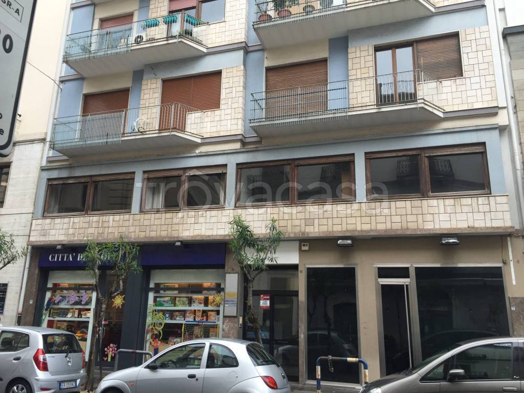 Ufficio in vendita a Bari via Nicolò Putignani, 16