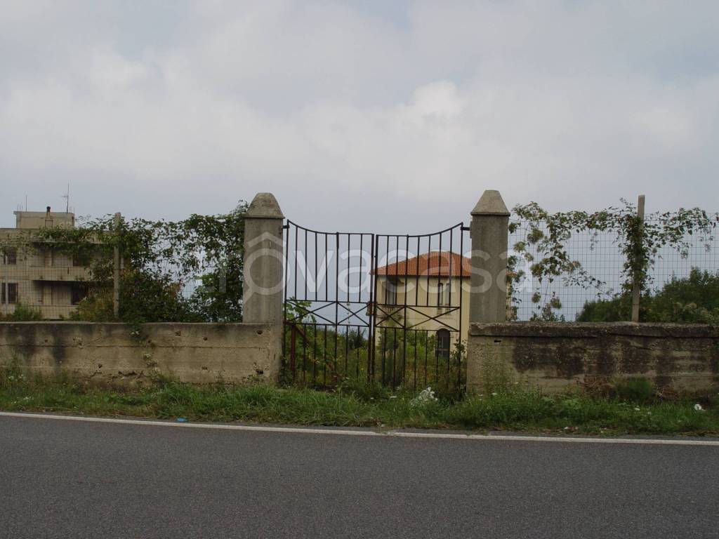 Villa in in vendita da privato a Bagnara Calabra via Nazionale 18 Pellegrina, 10