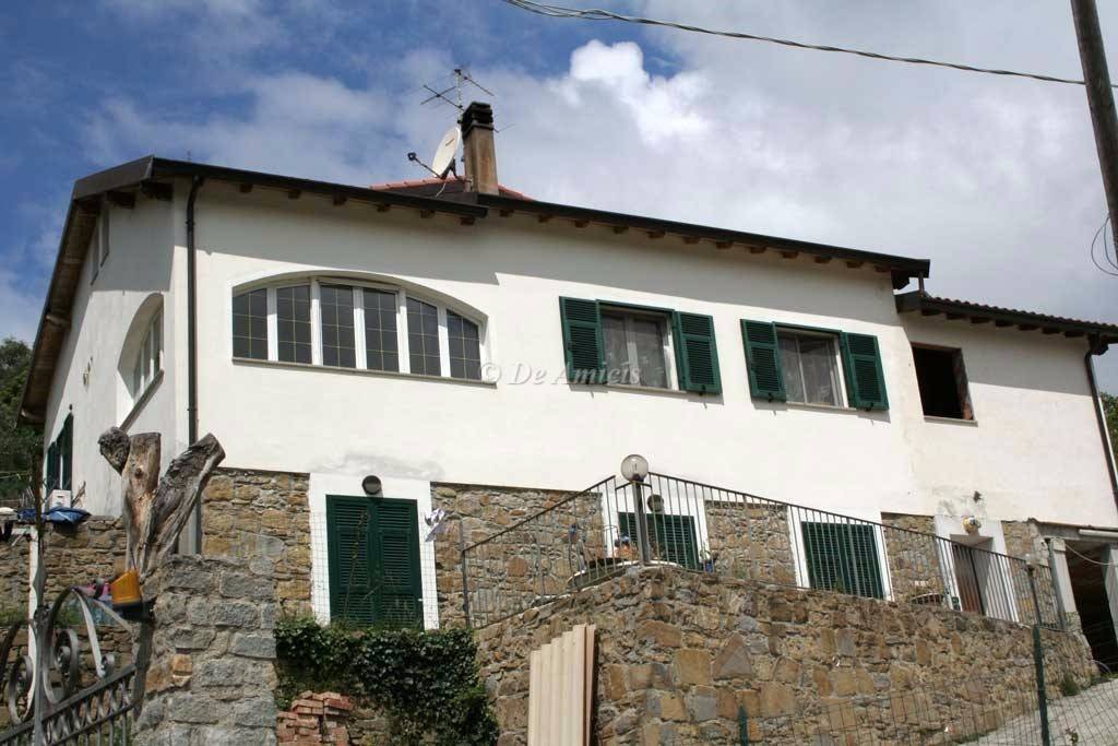 Villa Bifamiliare in vendita a Dolceacqua via Monsignore b. Tornatore