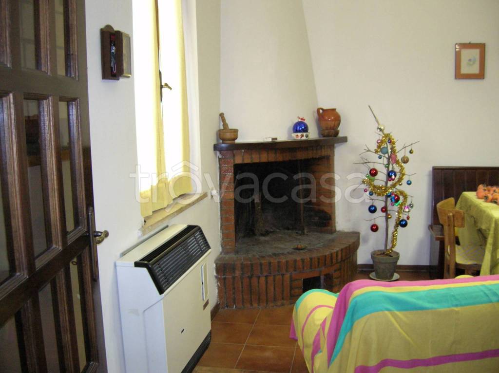 Casa Indipendente in vendita a Spoleto località San Filippo, 47