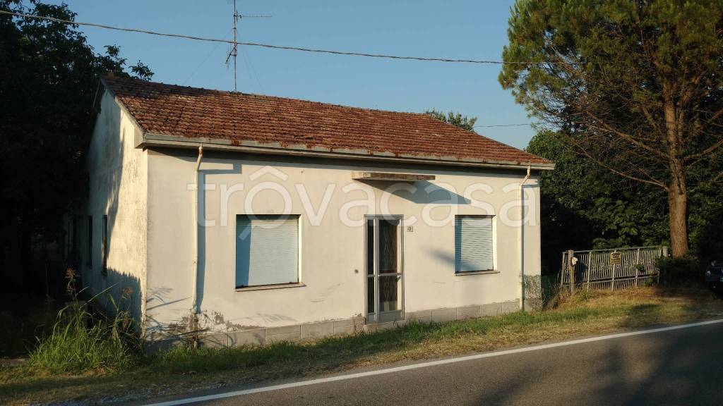 Casale in in vendita da privato a Cervia via del Confine, 45