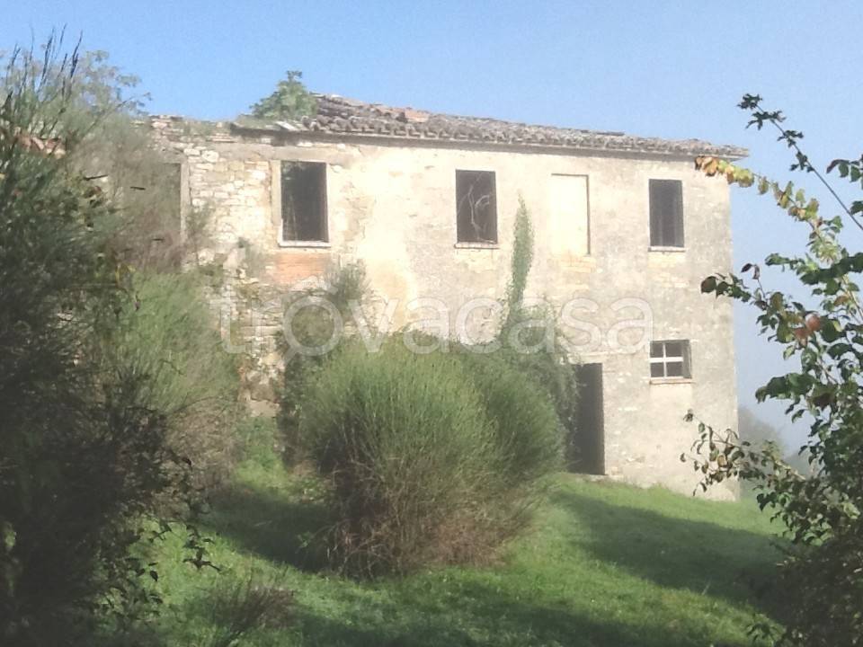 Colonica in vendita a Umbertide strada Provinciale di Castel Rigone