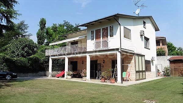 Villa in vendita a Monte San Pietro via Zocca Gino, 8