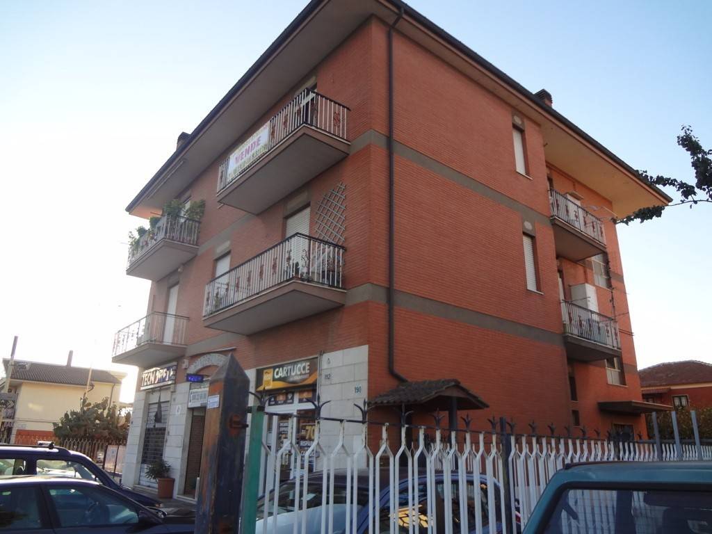 Appartamento in vendita a Roma via della Stazione di Ciampino, 190