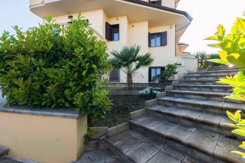 Villa Bifamiliare in vendita a Monteodorisio santa Lucia
