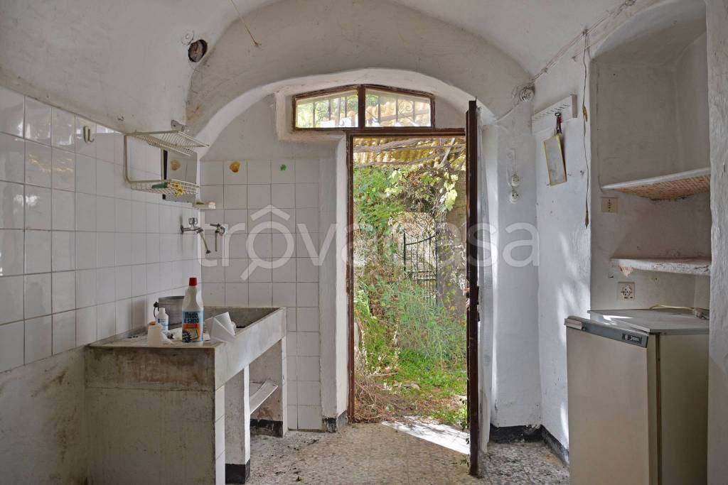 Casale in vendita a Villa Faraldi via Ardoino Dr.