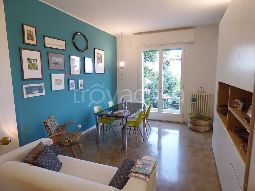 Appartamento in vendita a Sanremo corso degli Inglesi, 601
