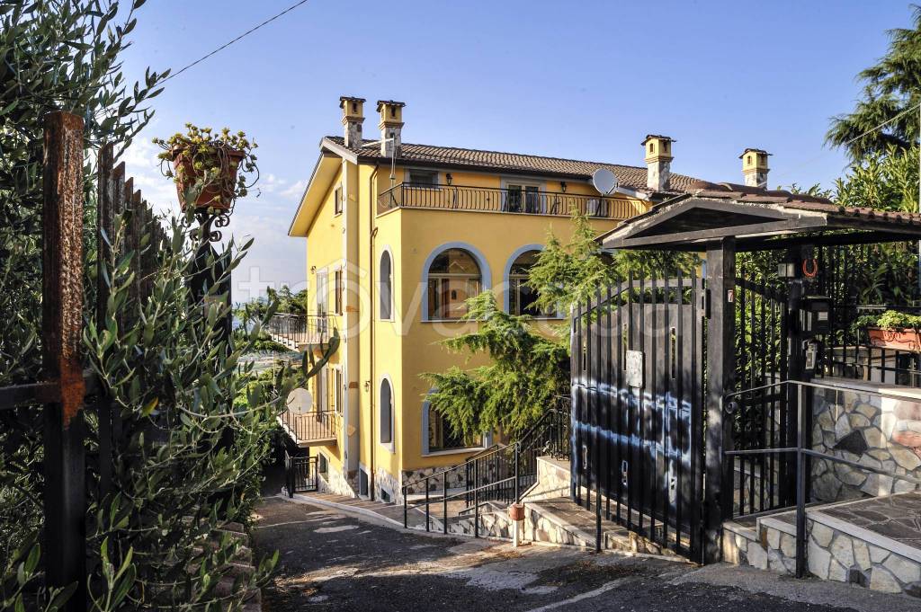 Villa in vendita a Colonna via Monte della Croce
