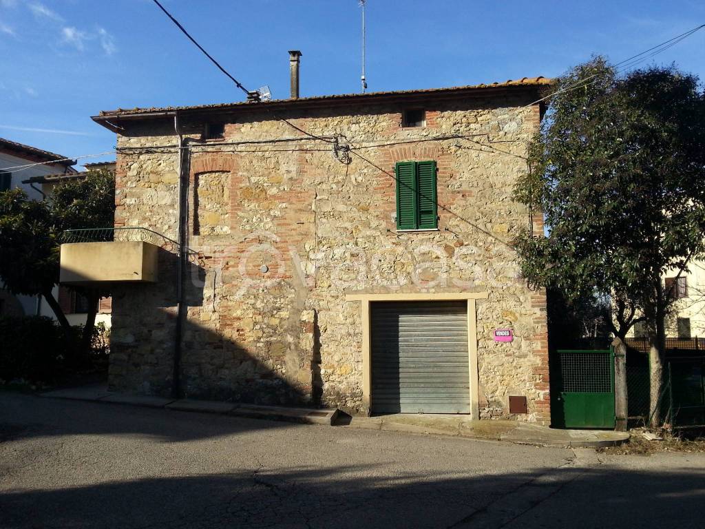 Casa Indipendente in in vendita da privato a Castiglione del Lago piazzale Umbria, 18