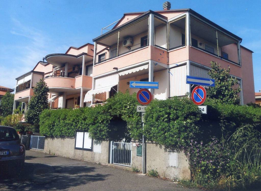 Appartamento in in vendita da privato a Cecina via Gaetano Donizetti, 11