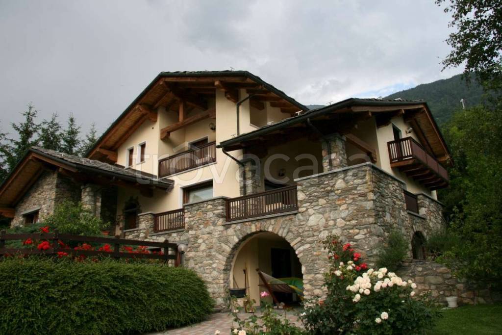 Villa in vendita a Roisan
