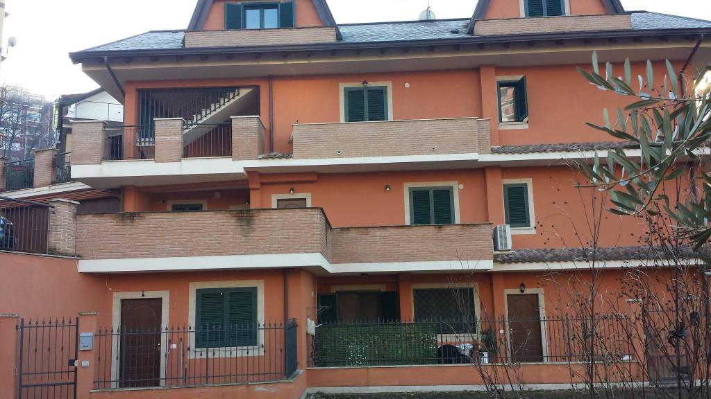 Appartamento in affitto a Frosinone viale America Latina, 20-42