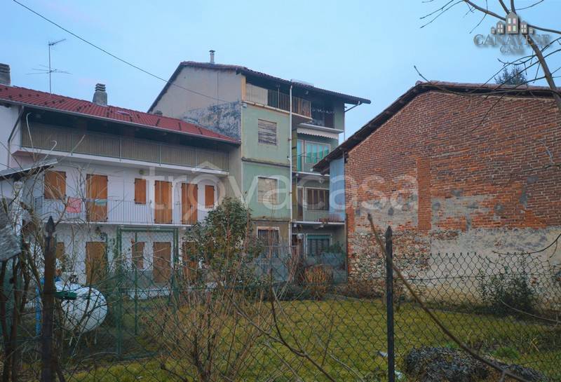 Casa Indipendente in vendita a Castellamonte strada per Cuorgnè, 16