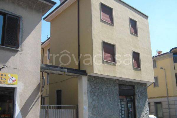 Appartamento in vendita a Cerro Maggiore via San Carlo Borromeo, 40