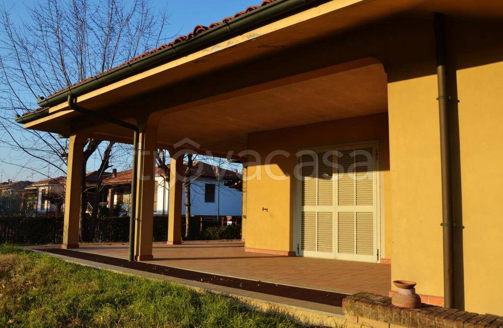Villa in vendita a San Colombano al Lambro via Caravaggio, 12