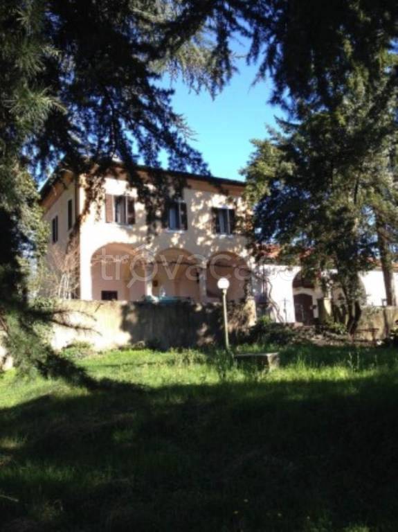 Villa in vendita a Besnate via Ravellino