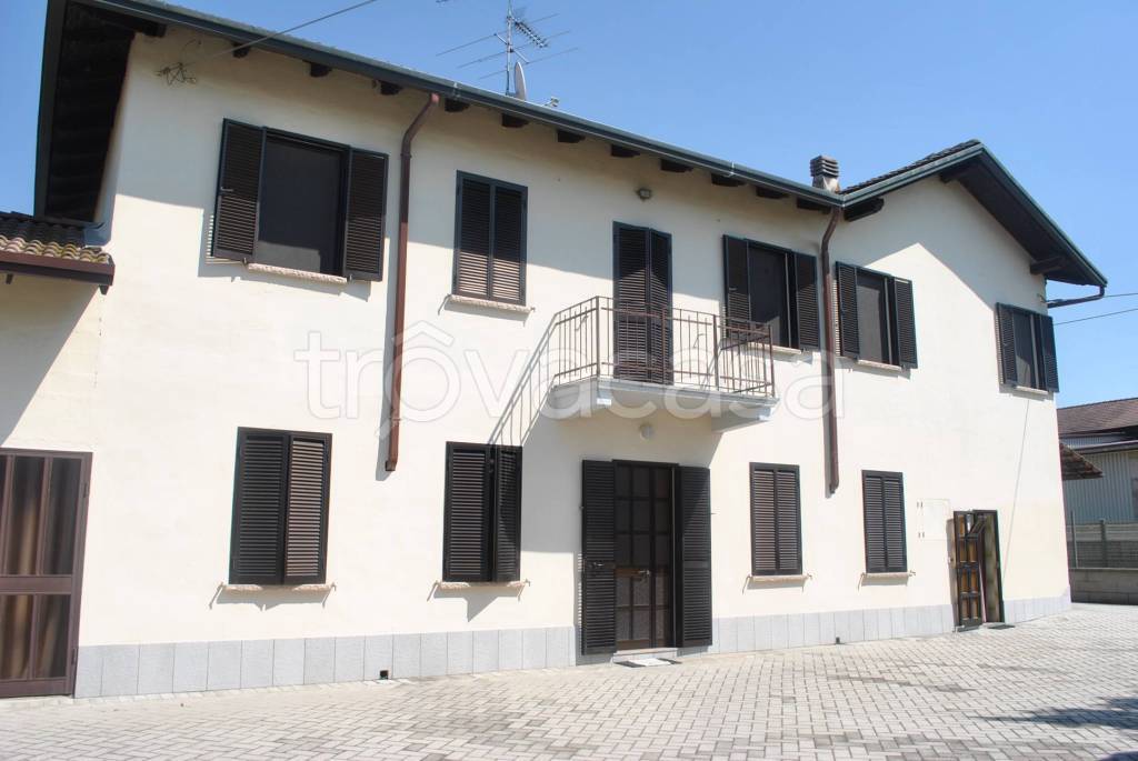 Villa in vendita a Pezzana vicolo Abbadia, 1