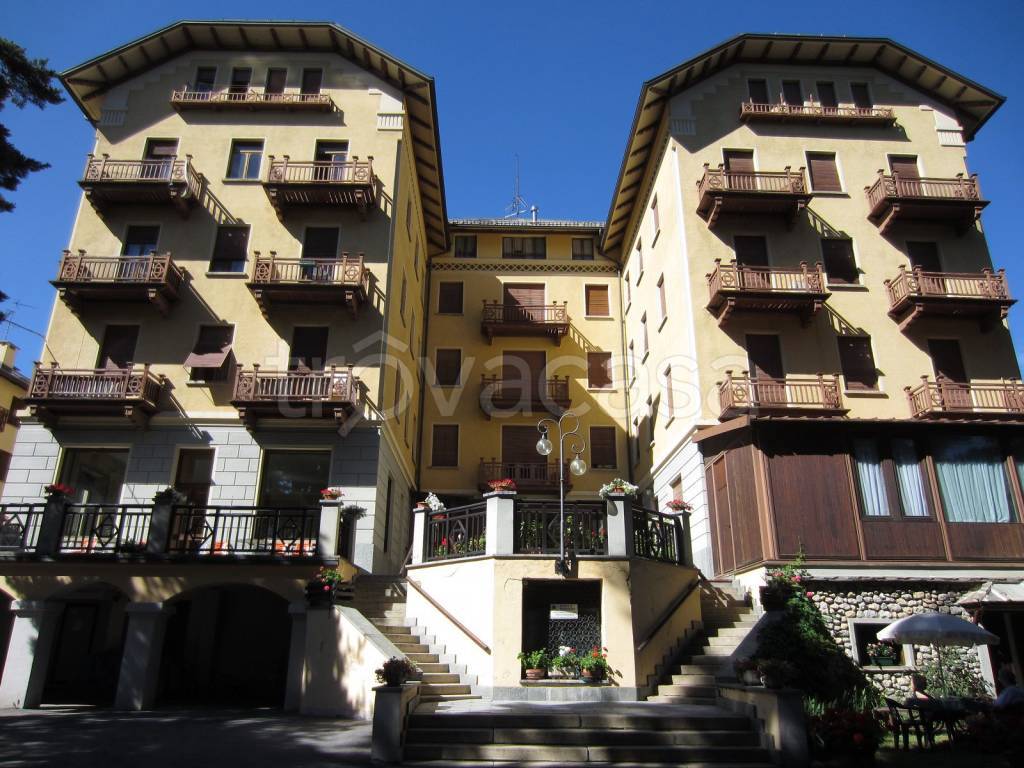 Appartamento in vendita a Bardonecchia via Medail, 43