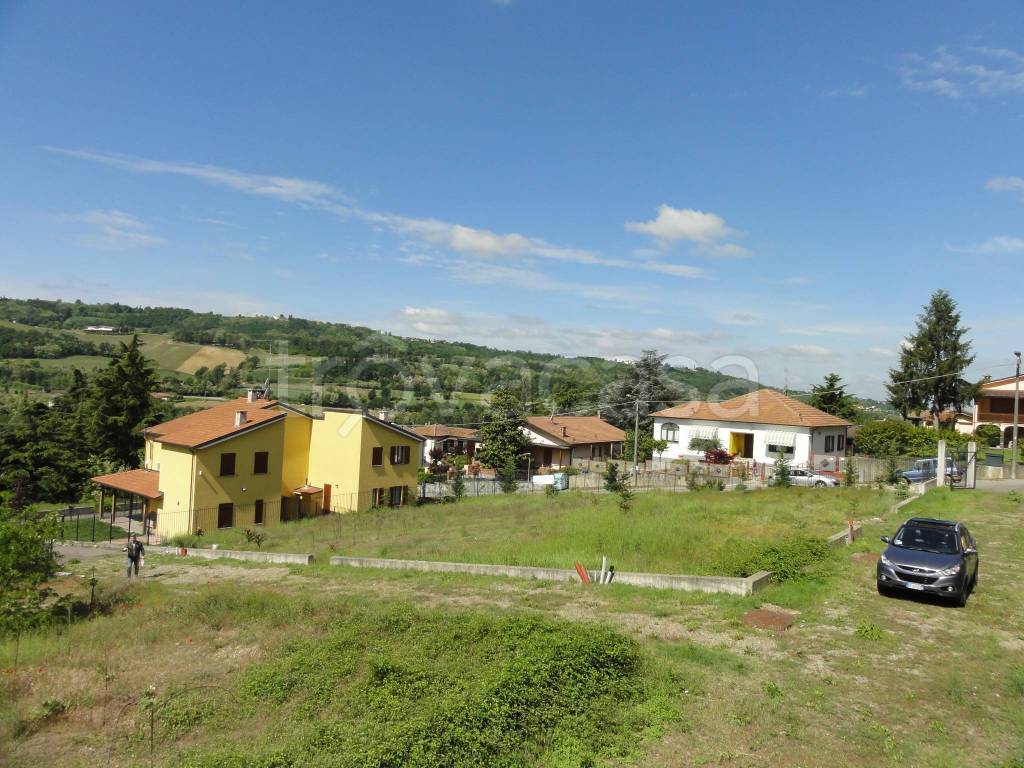 Terreno Residenziale in vendita a Godiasco Salice Terme via Gerbidi