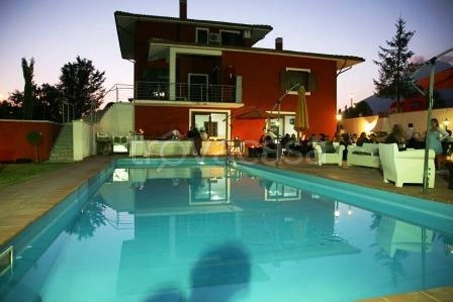 Villa in in vendita da privato a Massa d'Albe strada Provinciale 24 per Alba Fucens, 65