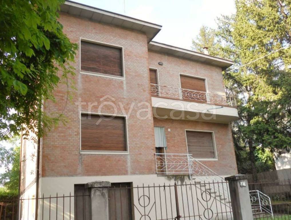Villa Bifamiliare in vendita a Sassuolo via Felice Cavallotti 83