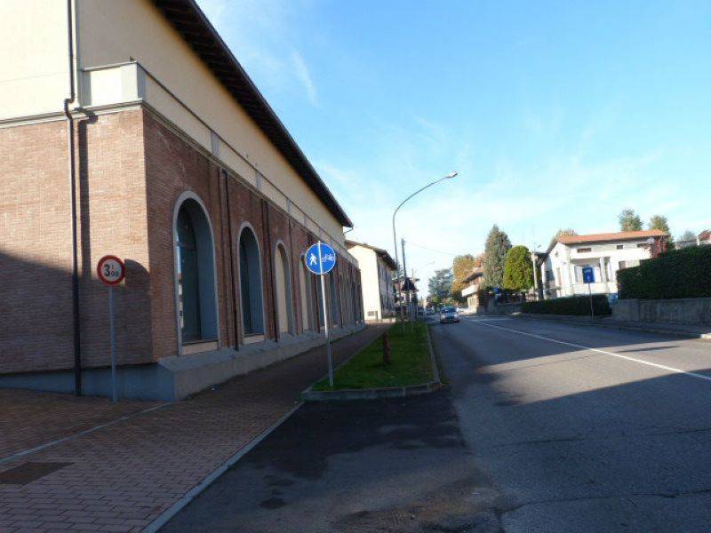 Negozio in vendita a Fagnano Olona via Guglielmo Marconi, 100