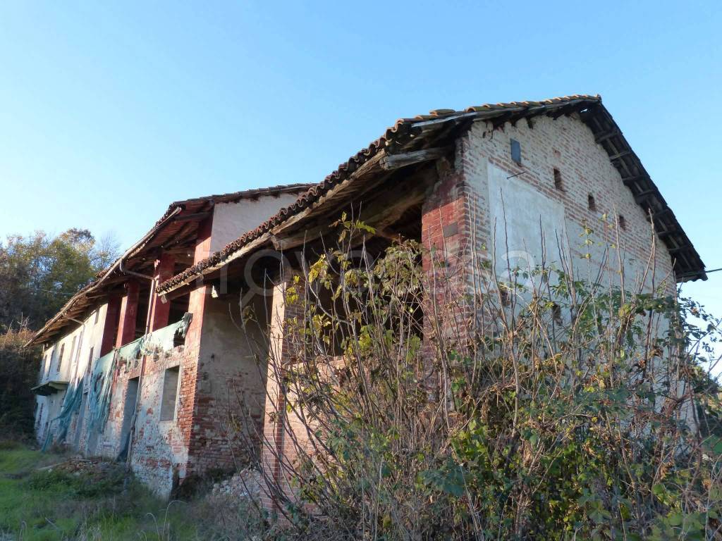 Casa Indipendente in vendita a Fossano viale Regina Elena 188