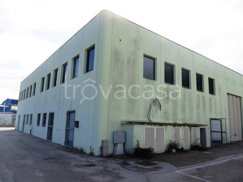 Capannone Industriale in vendita a Porto Recanati