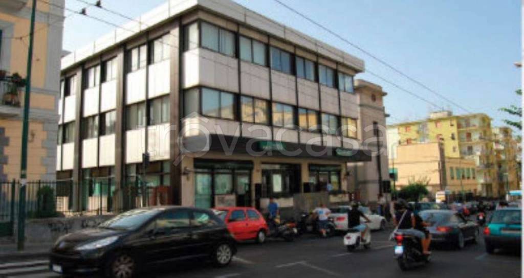 Ufficio in vendita a Torre del Greco via Cesare Battisti 14