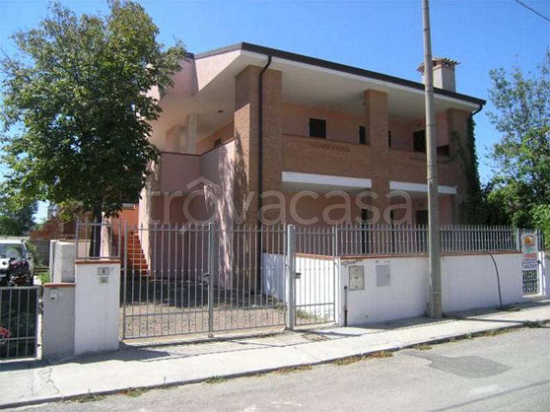 Villa Bifamiliare in vendita a Comacchio via Monte Civetta