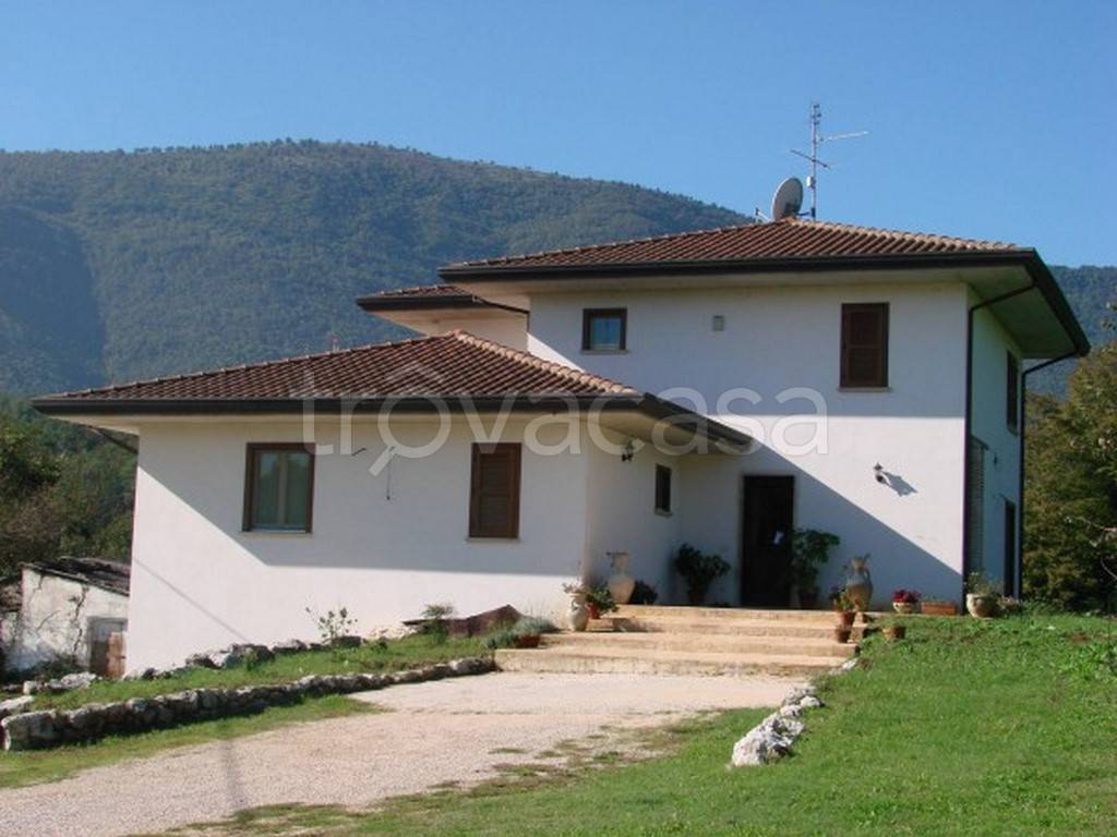 Villa in vendita a Ceccano via Maiura