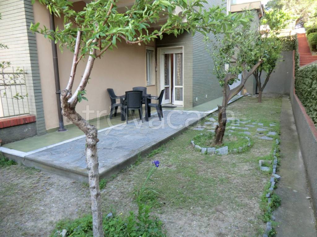 Appartamento in vendita a Pietra Ligure via Piave, 38