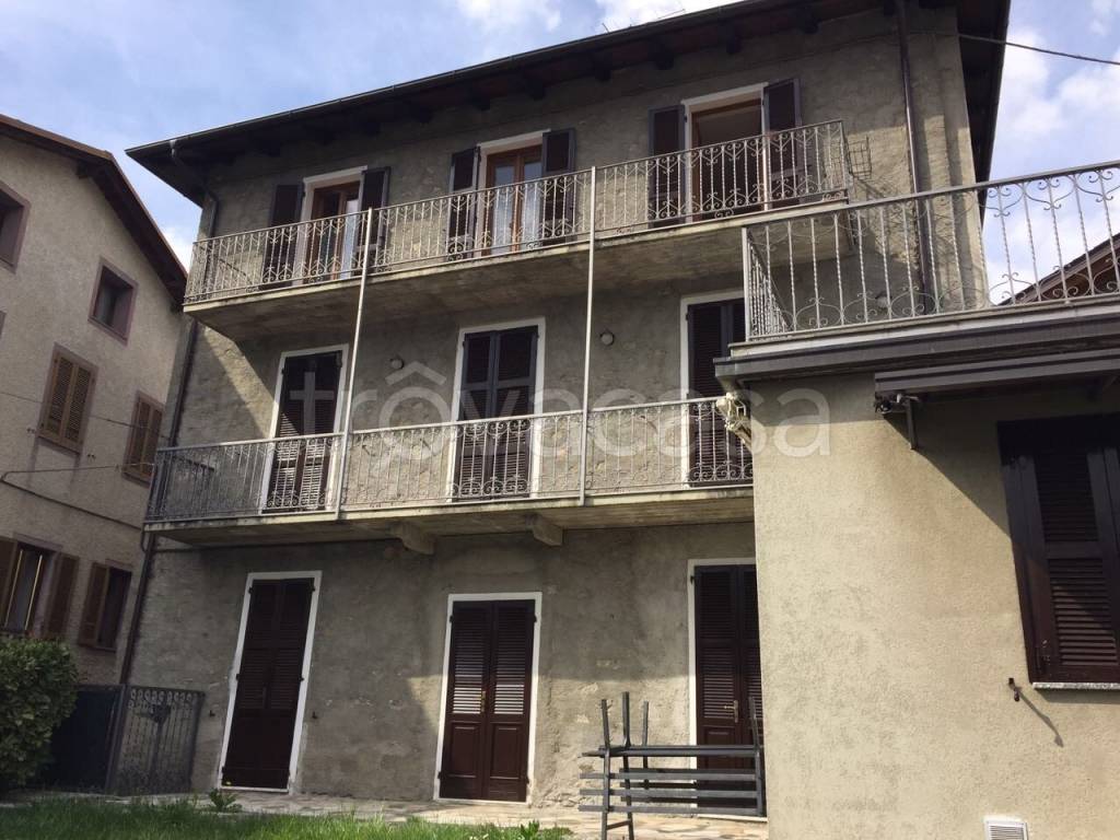 Appartamento in in vendita da privato a Teglio via Berti, 11