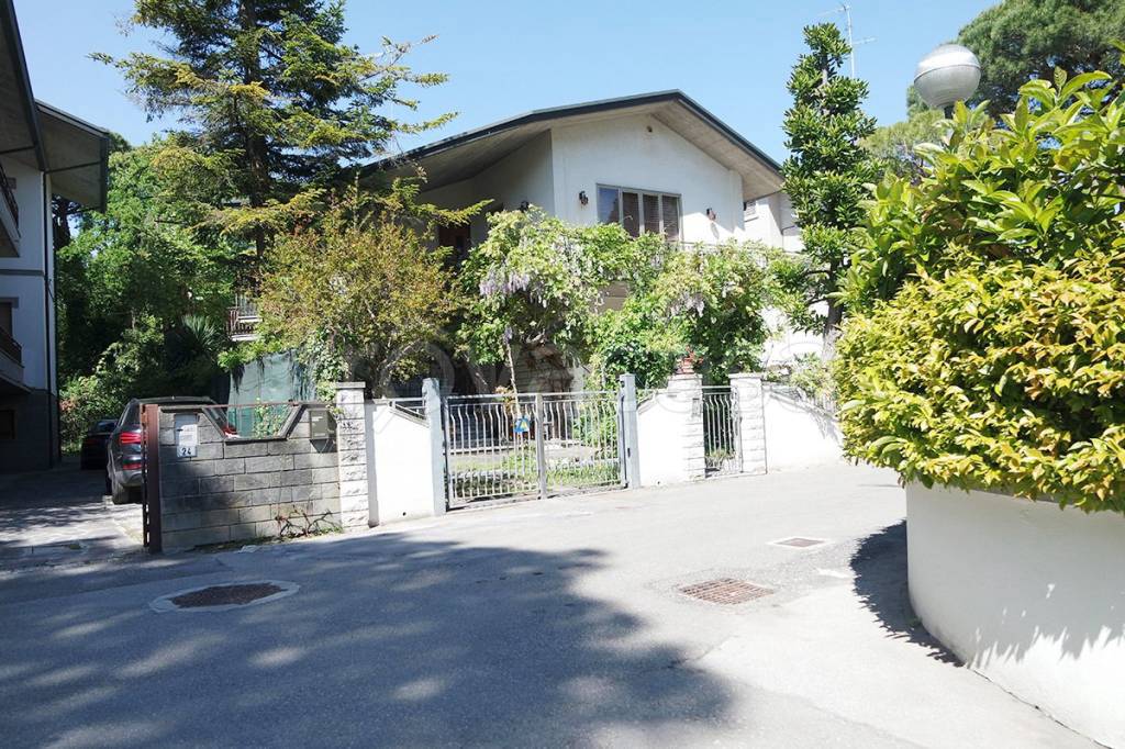 Villa Bifamiliare in vendita a Cervia via Monti