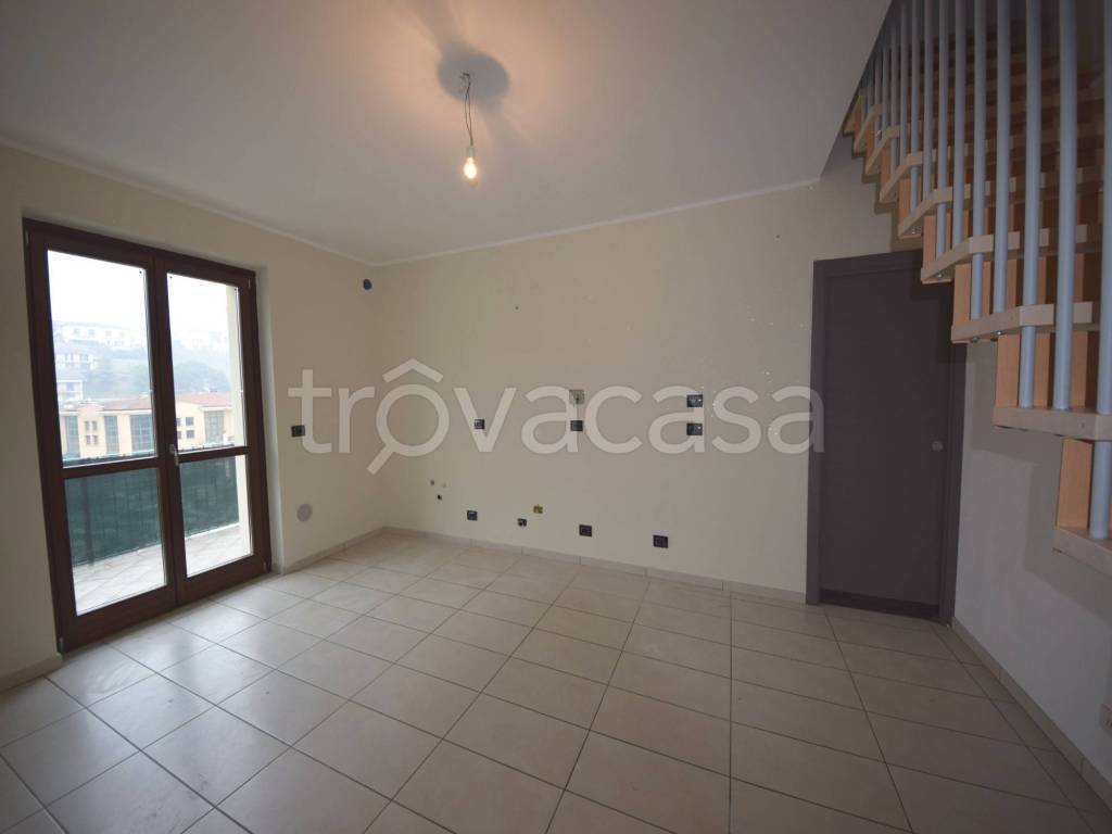 Appartamento in vendita a Vezza d'Alba strada Regionale 29