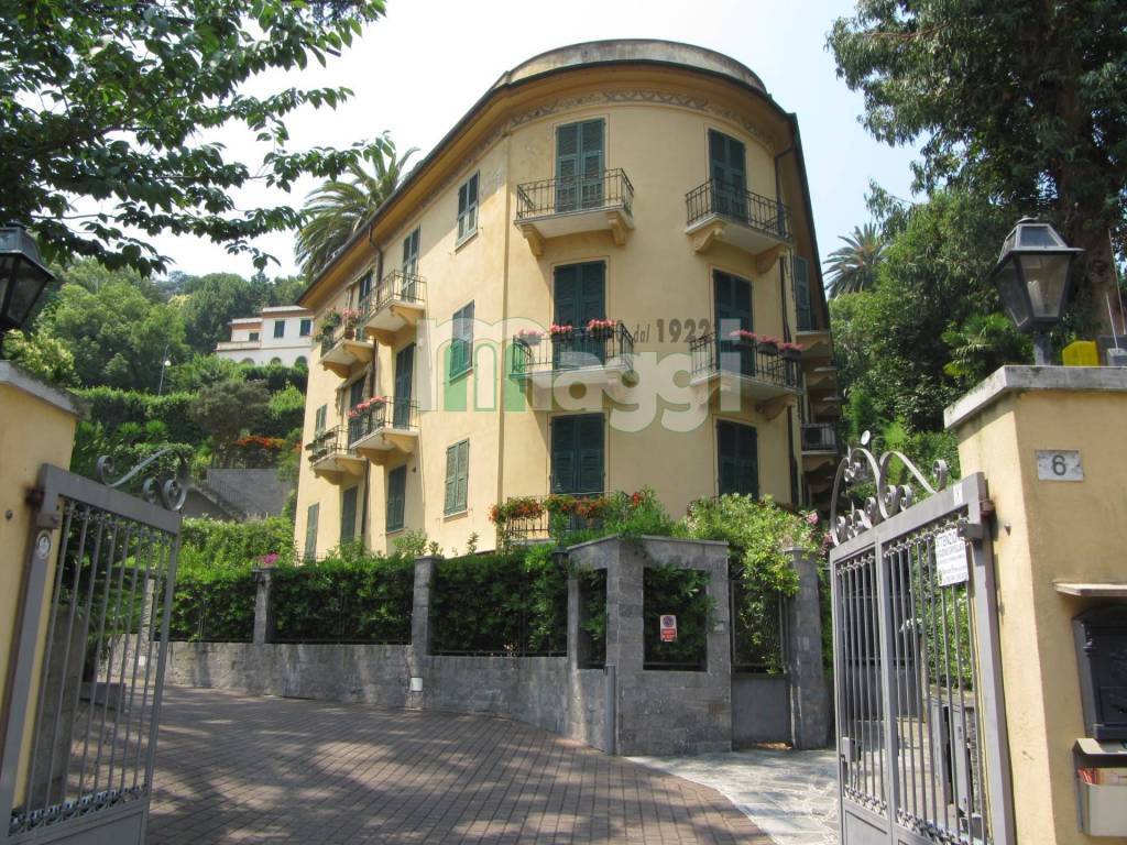 Appartamento in vendita a Rapallo via Ponte d'Annibale