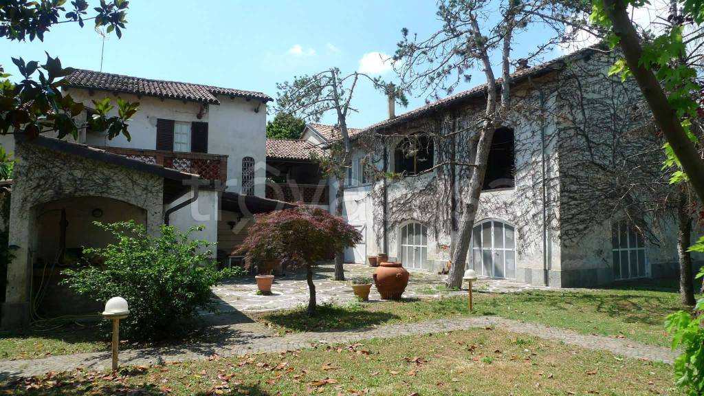 Villa in vendita ad Alessandria strada Cascinagrossa