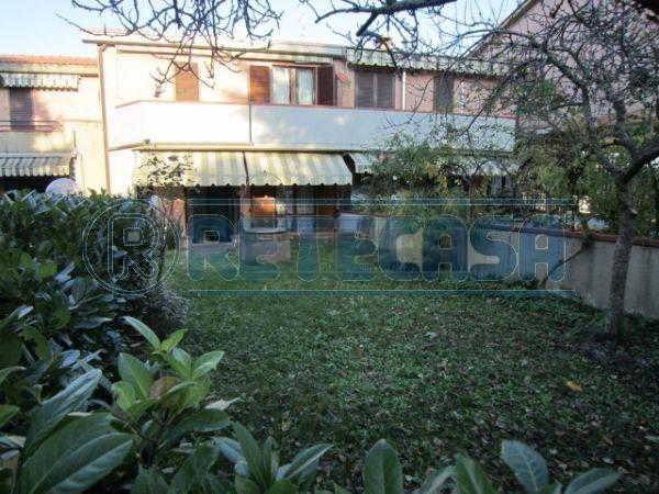 Villa a Schiera in vendita a Siena