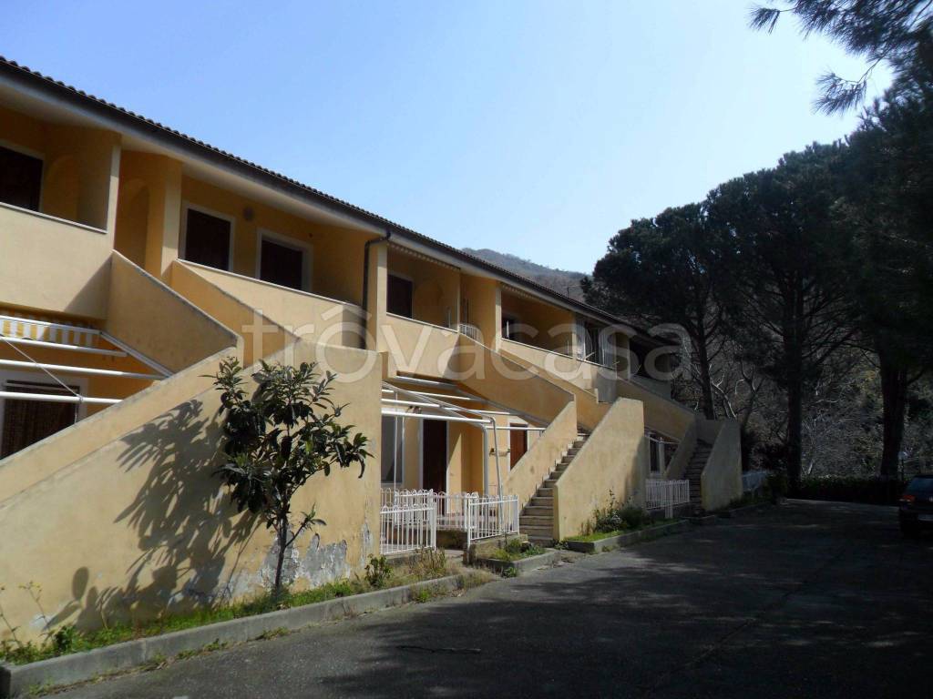 Appartamento in vendita a San Lucido strada Statale 18 Tirrena Inferiore
