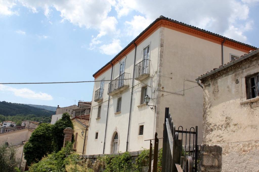 Villa in in vendita da privato a Guardiaregia via Porta Lagiù, 10