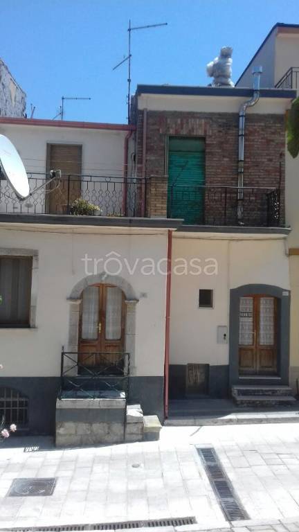 Appartamento in in vendita da privato a Castelnuovo della Daunia via Cortale, 14