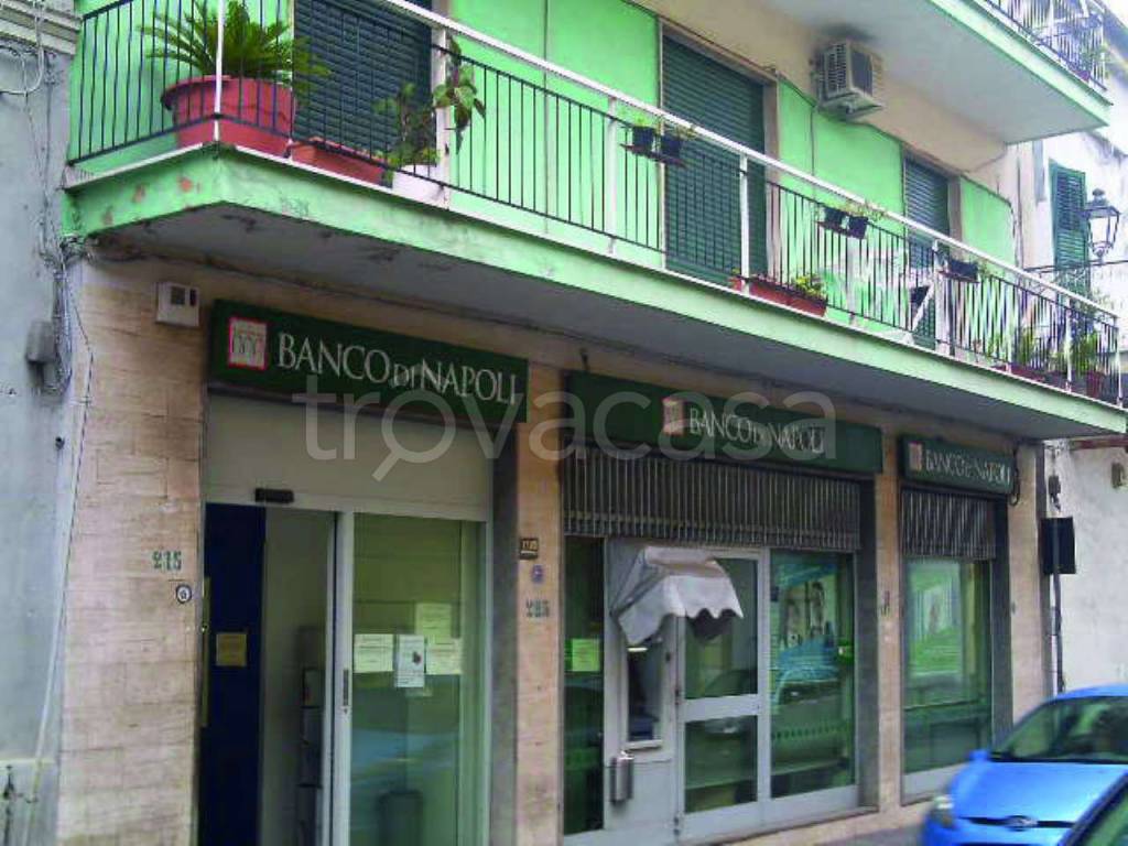 Filiale Bancaria in vendita a Boscotrecase corso umberto I 173