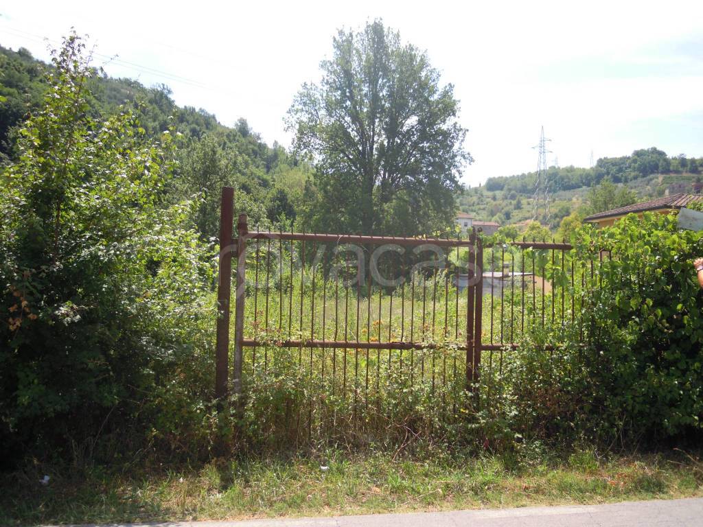 Terreno Agricolo in vendita a Lucca via di Mastiano e Gugliano, 750