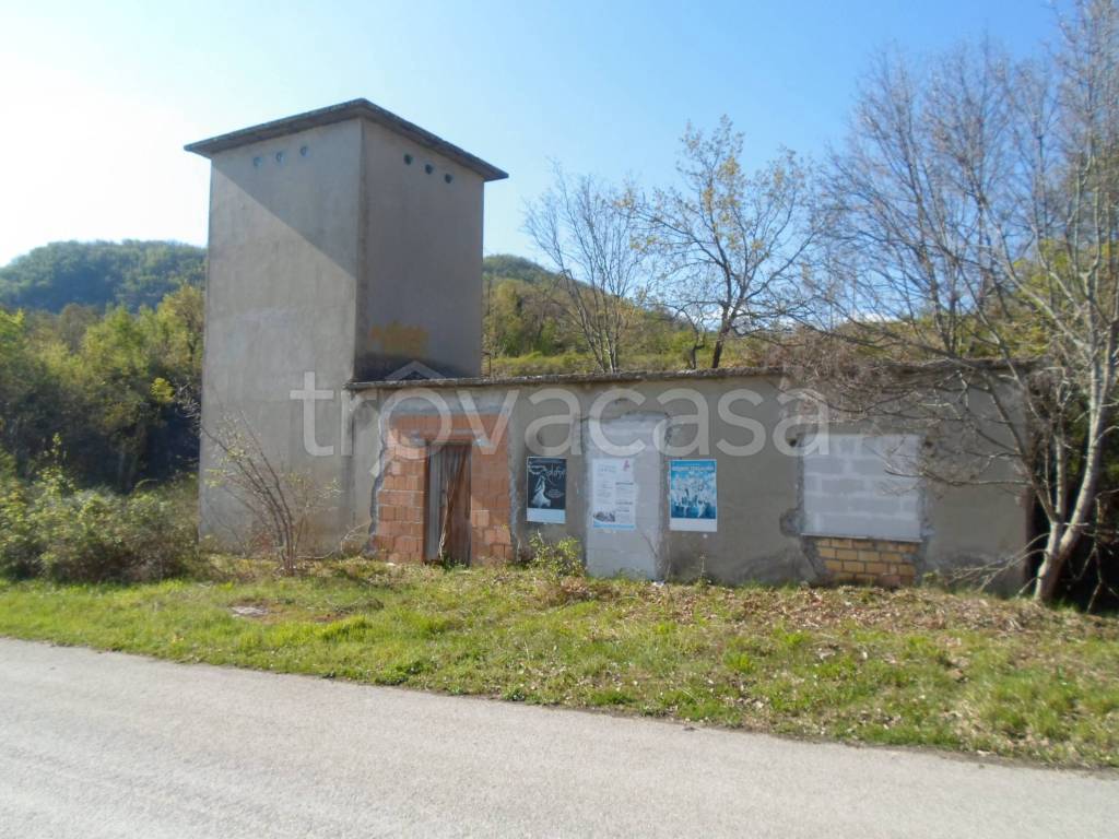 Colonica in vendita ad Acquasanta Terme strada Provinciale Boscomartese