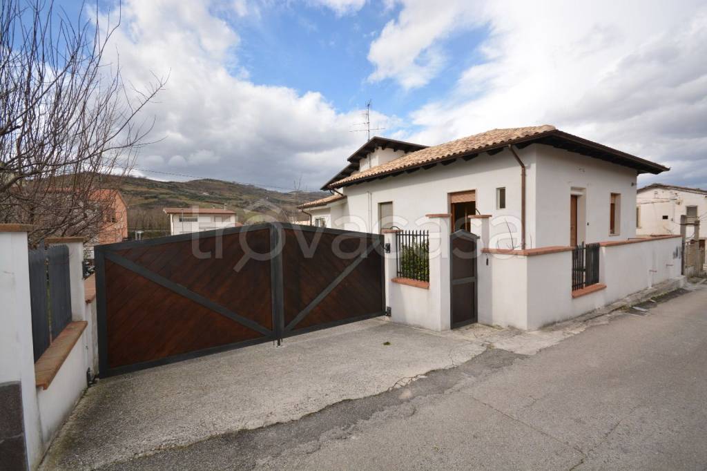 Villa in in vendita da privato a Bolognano via Tufara, 13