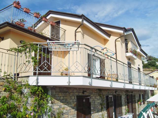 Villa in vendita a Sanremo strada Bonmoschetto